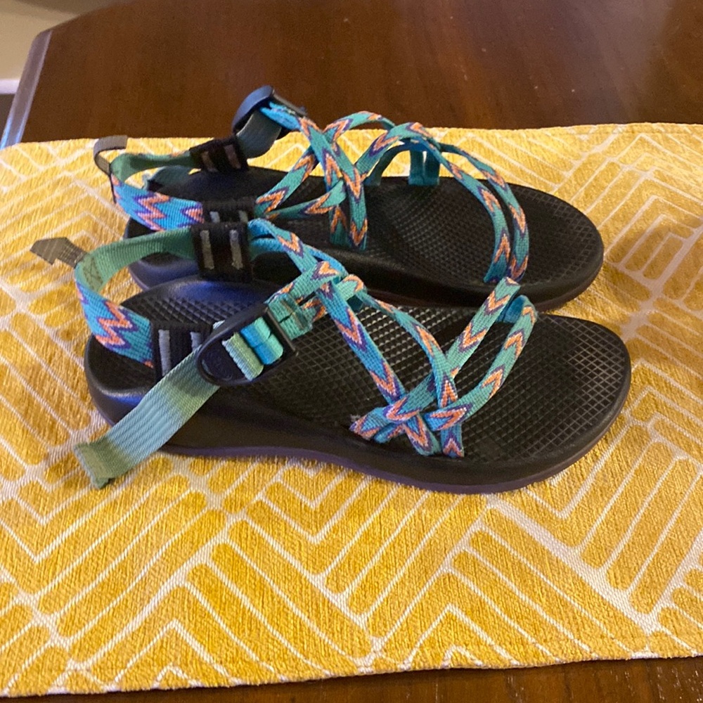 Girls Chacos size 5 - Great Condition!  Still have a lot of life left in these!